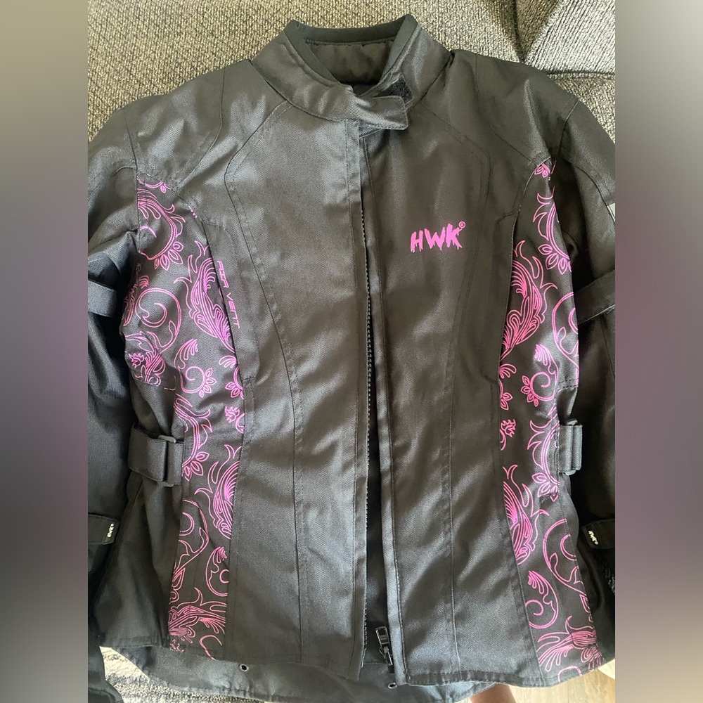 Fitted, new w/o tags, never worn, removable liner jacket, removable back armor